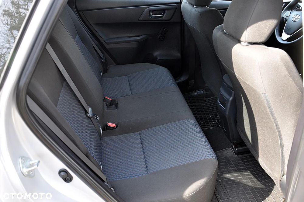 Toyota Auris 1.4 D-4D Luna - 21