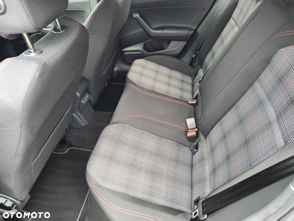Volkswagen Polo - 17