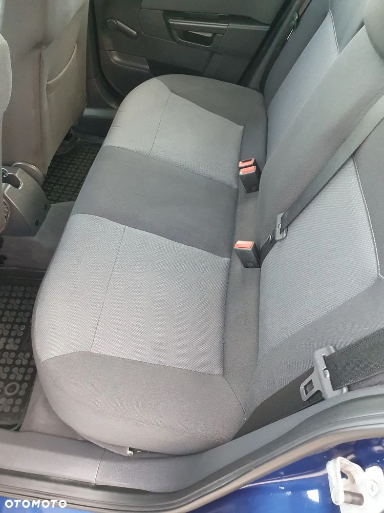 Opel Astra 1.6 Essentia - 9