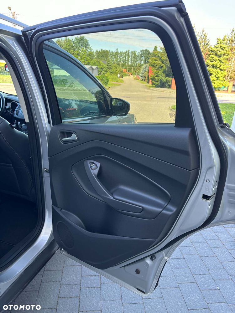 Ford Kuga 2.0 TDCi 4x4 Titanium - 33