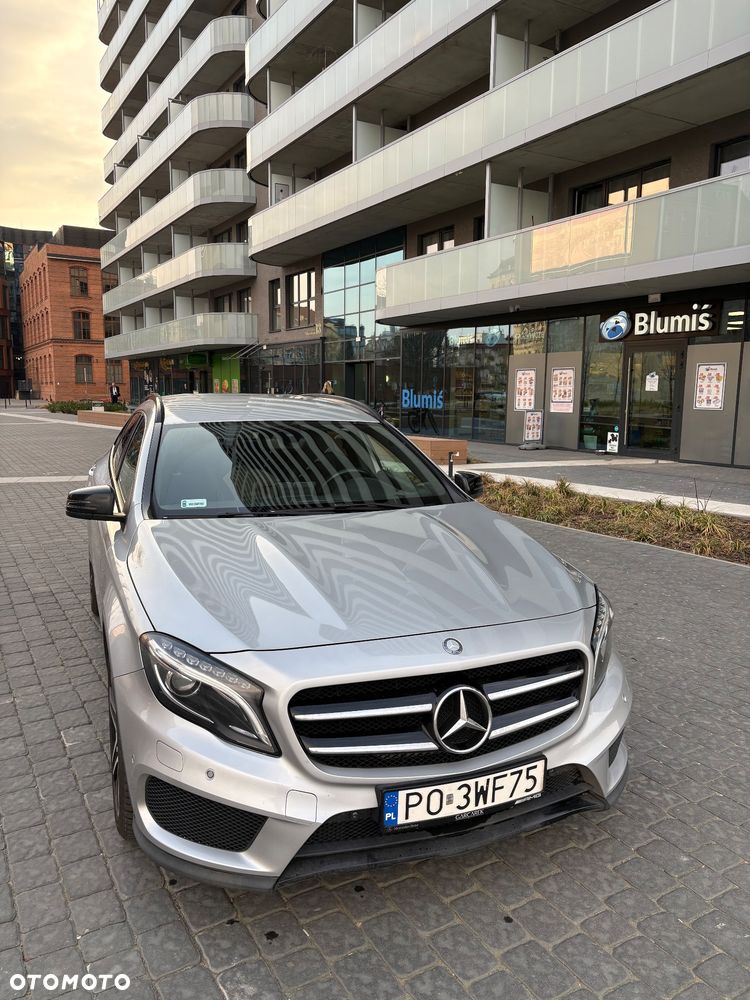Mercedes-Benz GLA 200 7G-DCT AMG Line - 9