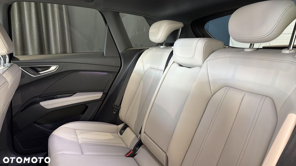 Audi Q4 e-tron 40 77kWh S Line - 16