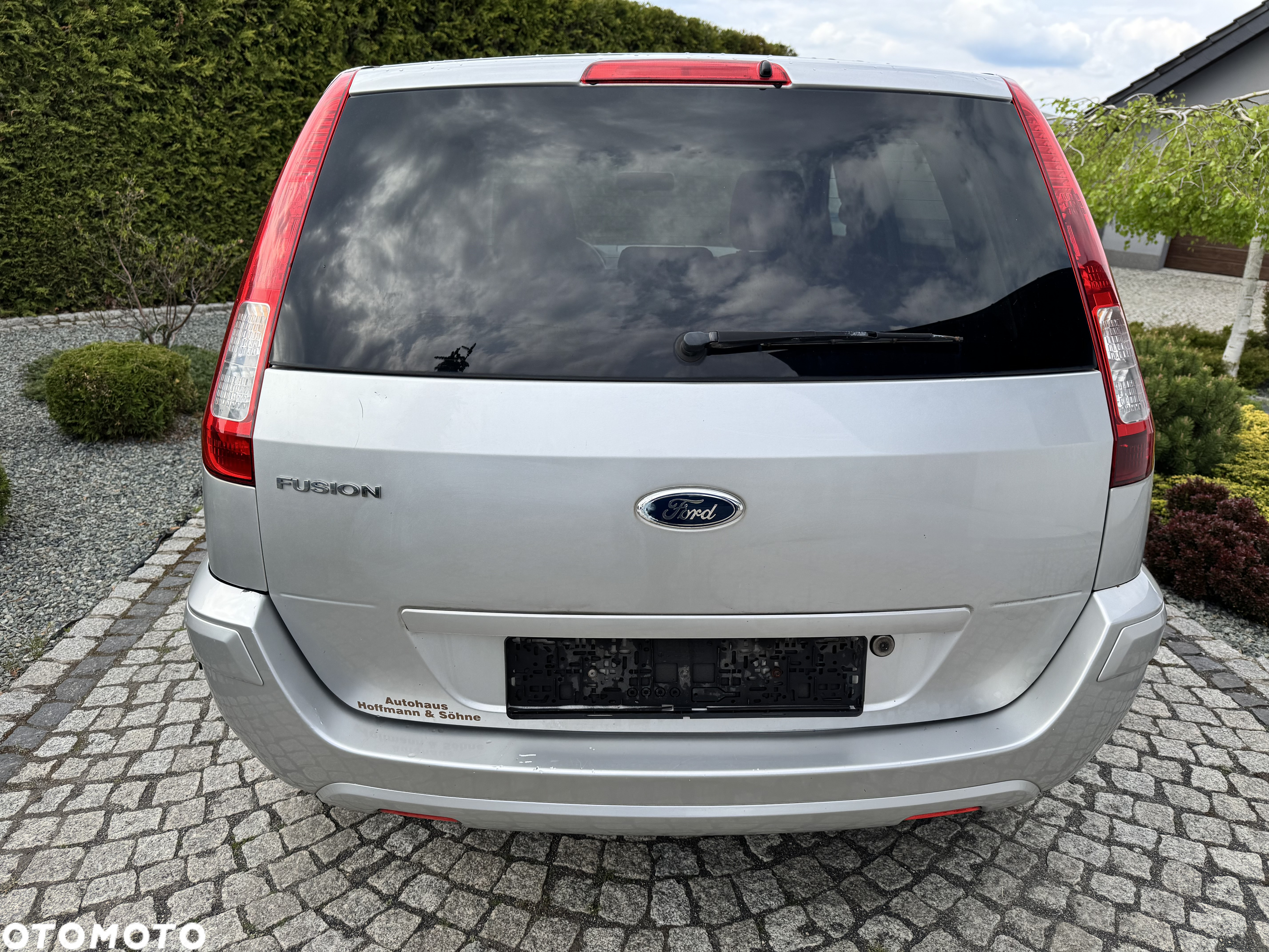 Ford Fusion - 16