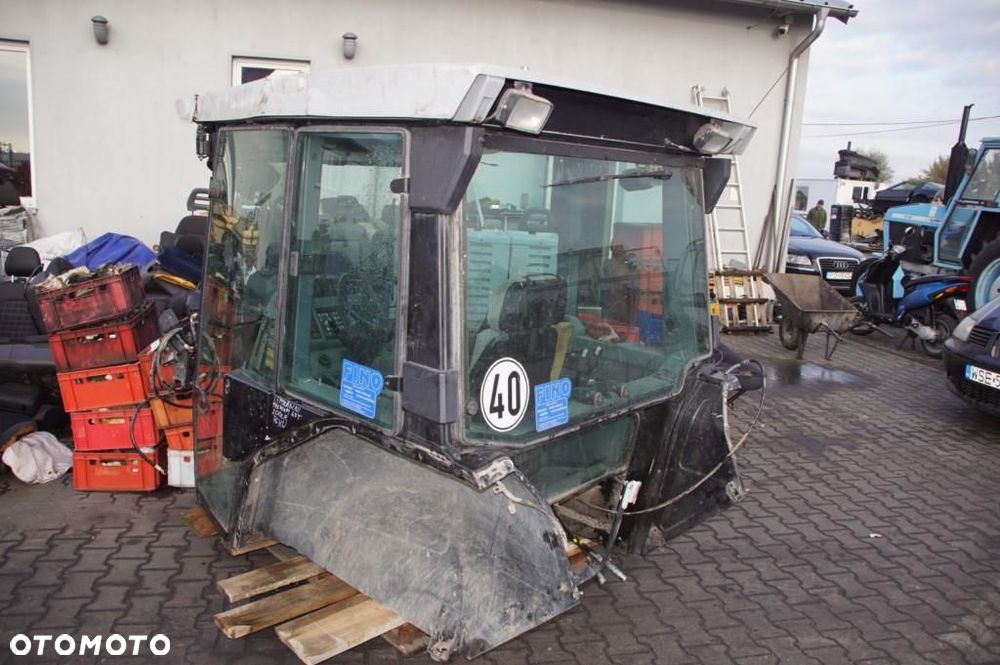 KABINA TRAKTOR LAMBORGHINI PREMIUM 2002 - 8