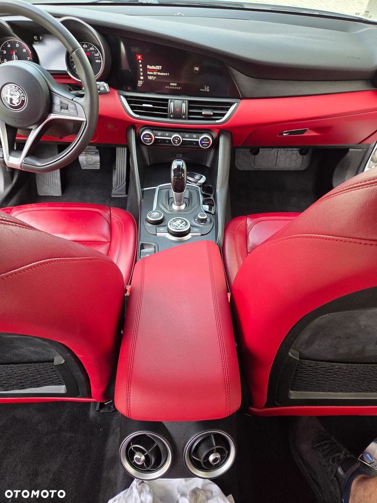 Alfa Romeo Giulia 2.0 Turbo Veloce - 16