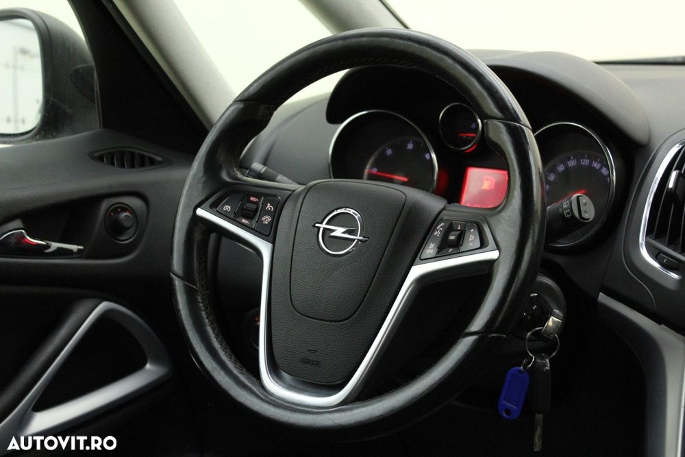 Opel Zafira - 14