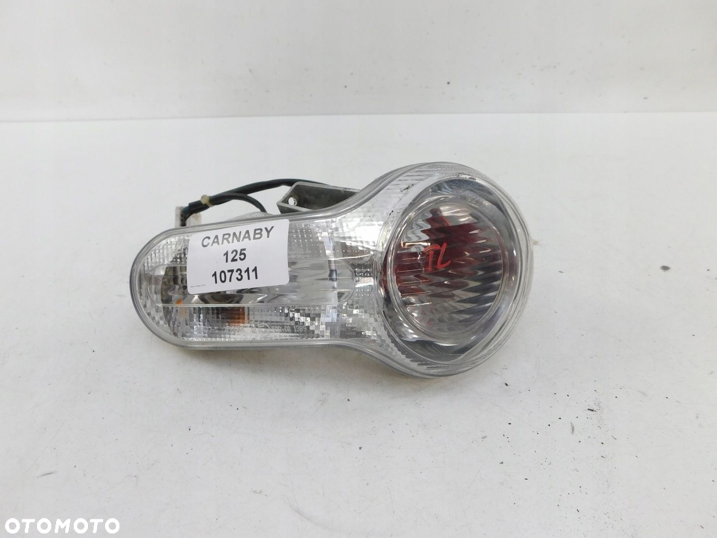 PIAGGIO CARNABY 125 LAMPA TYŁ LEWA - 2