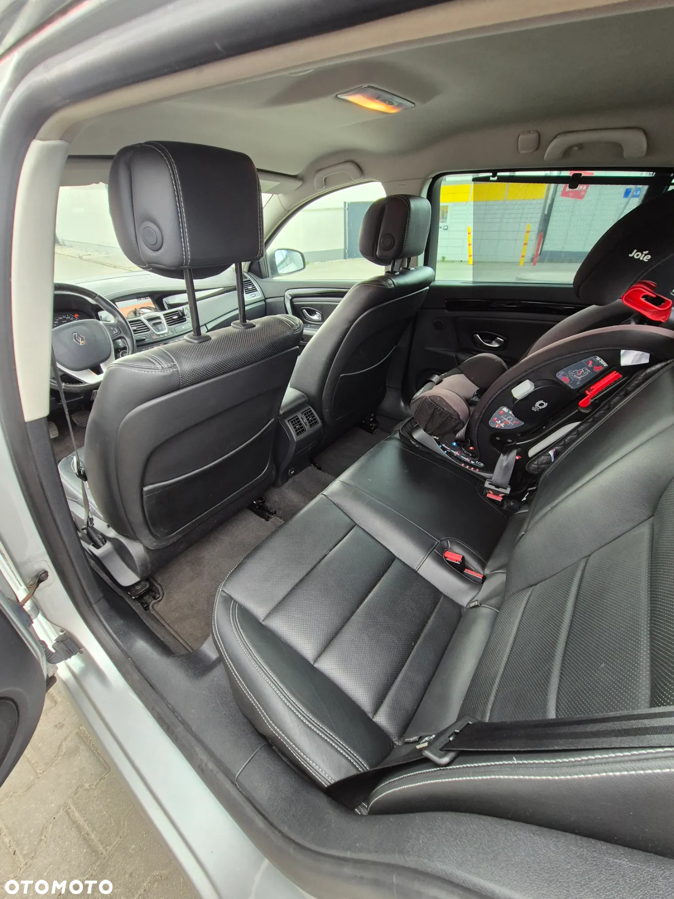 Renault Laguna 2.0 dCi Initiale - 12