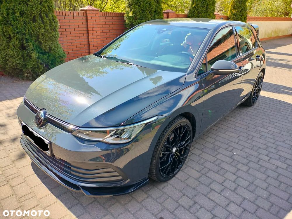 Volkswagen Golf - 1
