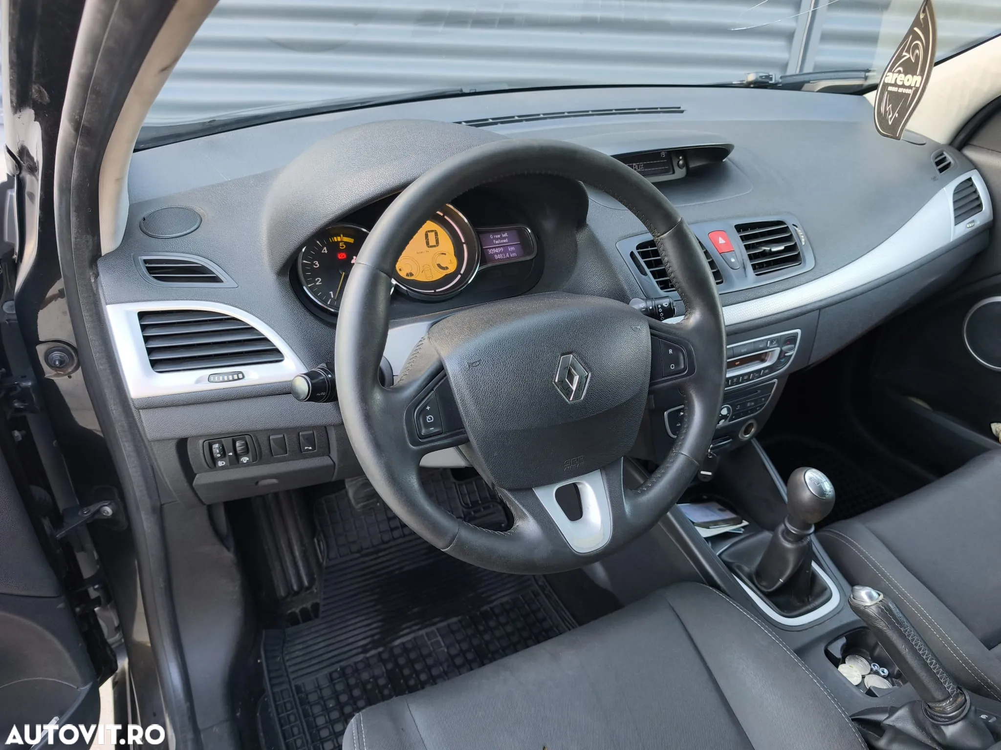 Renault Megane 1.5 dCi Dynamique - 8