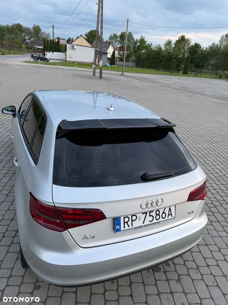 Audi A3 Sportback 1.6 TDI DPF Ambition S tronic - 10