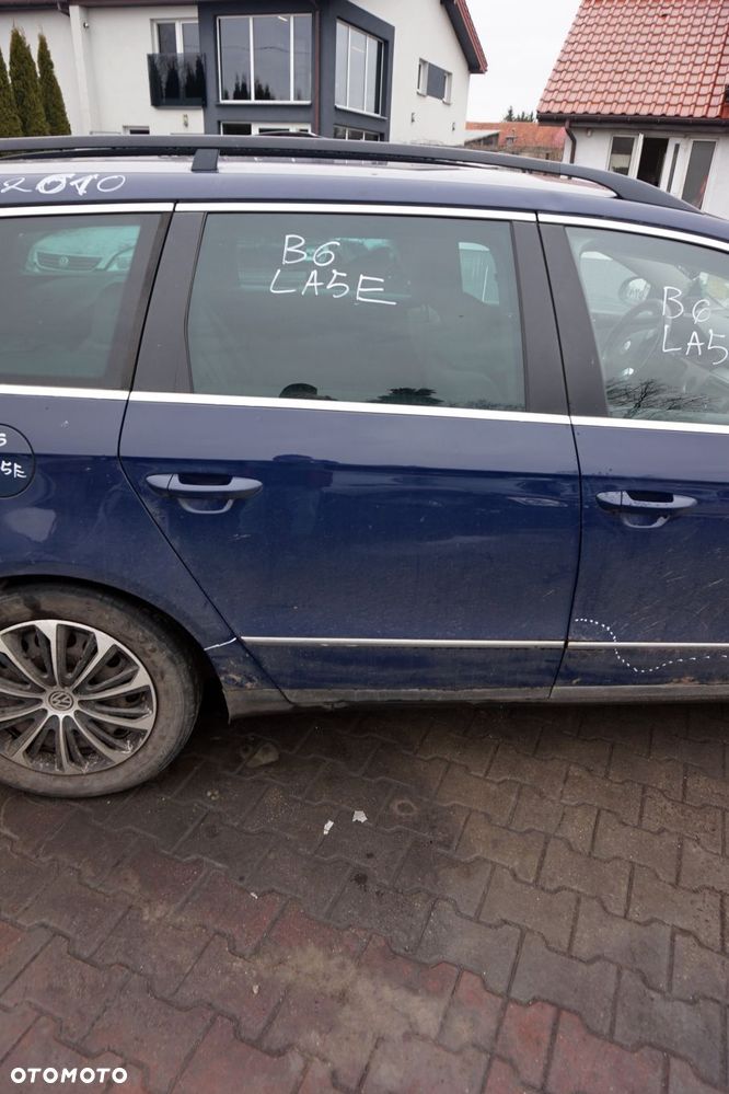 DRZWI TYLNE PRAWE PASSAT B6 KOMBI LA5E  GRANATOWY VOLKSWAGEN 2005-2010 - 1