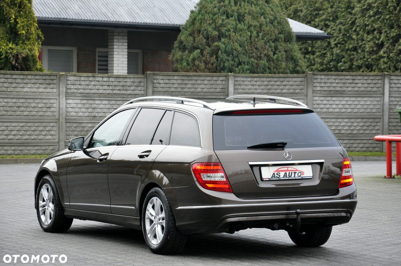 Mercedes-Benz Klasa C 180 T CDI DPF (BlueEFFICIENCY) Elegance - 33