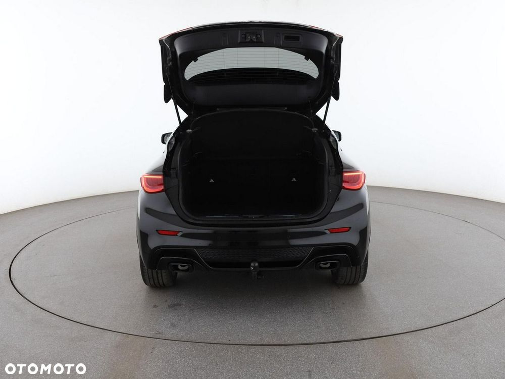 Infiniti Q30 2.0t DCT AWD Sport City Black - 20