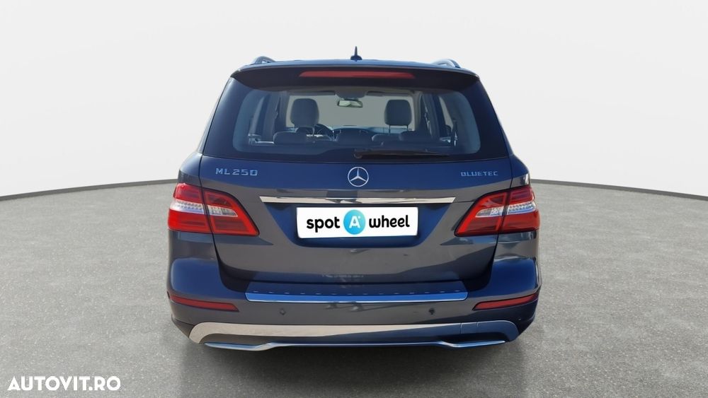 Mercedes-Benz ML 250 BlueTec 4MATIC Aut - 7