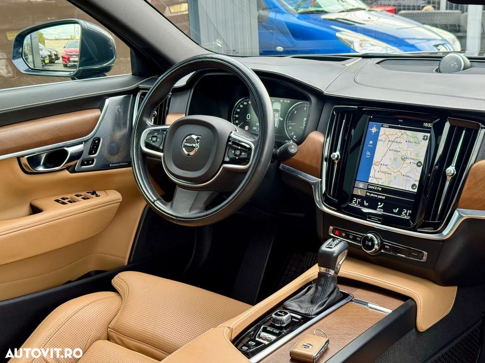 Volvo V90 D5 AWD Geartronic Momentum Pro - 6