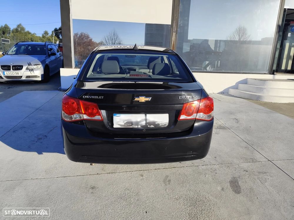 Chevrolet Cruze 1.6 LS - 5