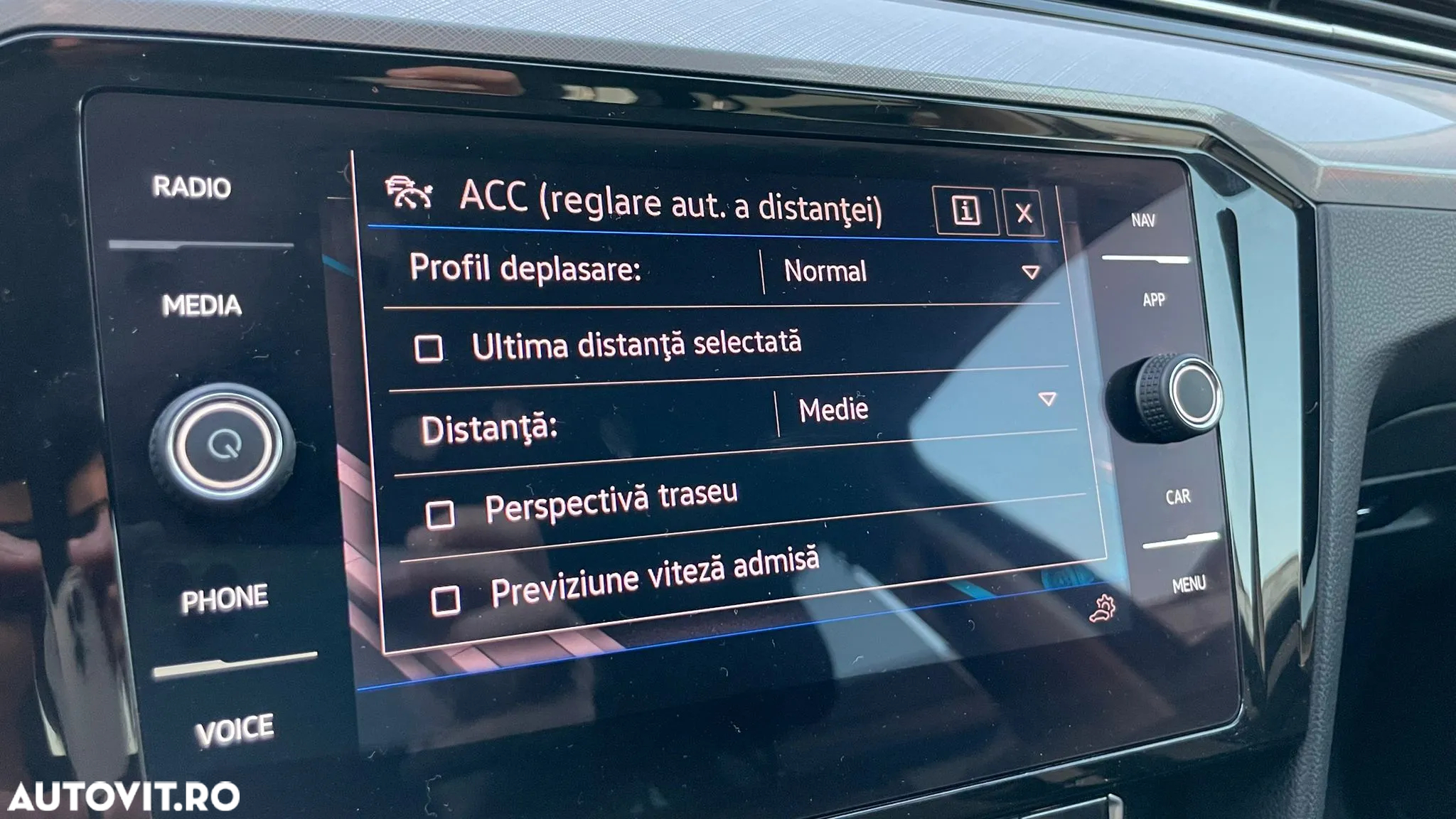 Volkswagen Passat - 22