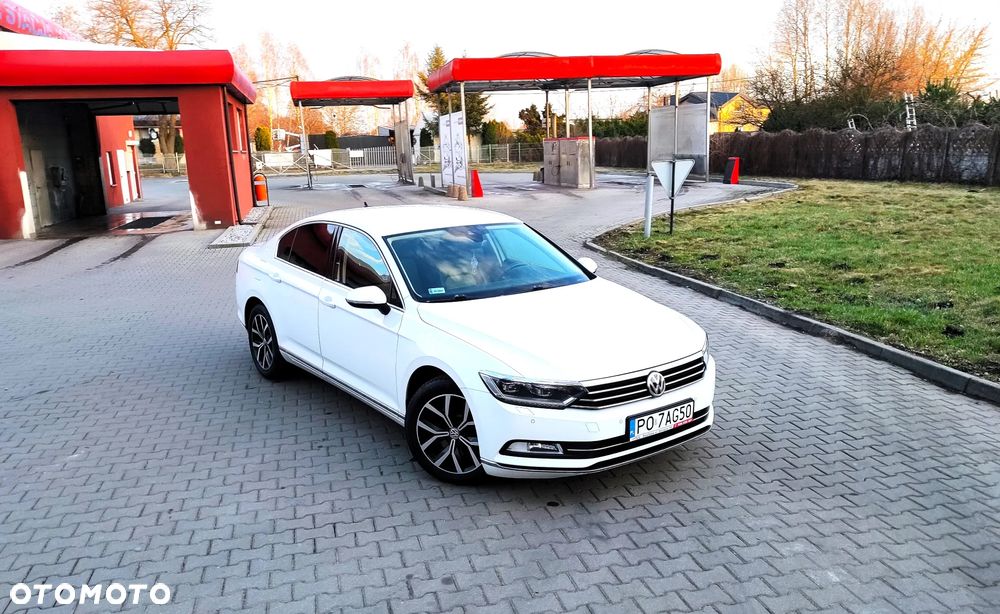 Volkswagen Passat - 2