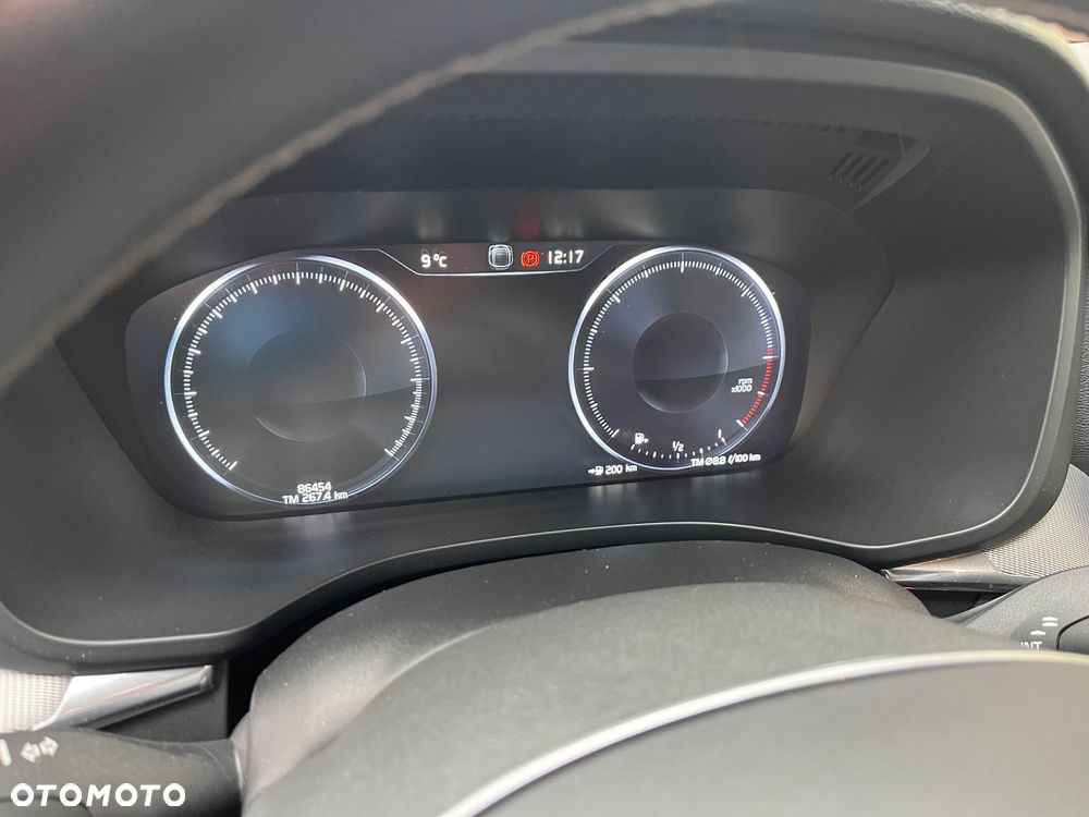 Volvo XC 60 D4 AWD R-Design - 8