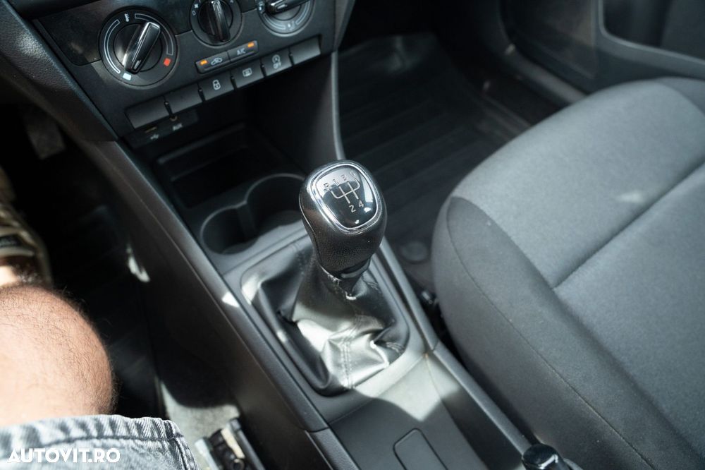 Skoda RAPID - 13