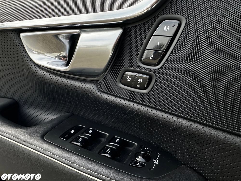 Volvo S90 D4 R-Design - 15