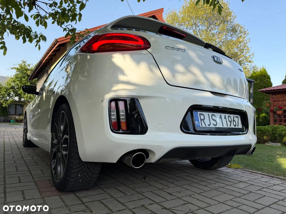 Kia Ceed 1.6 T-GDI GT - 10