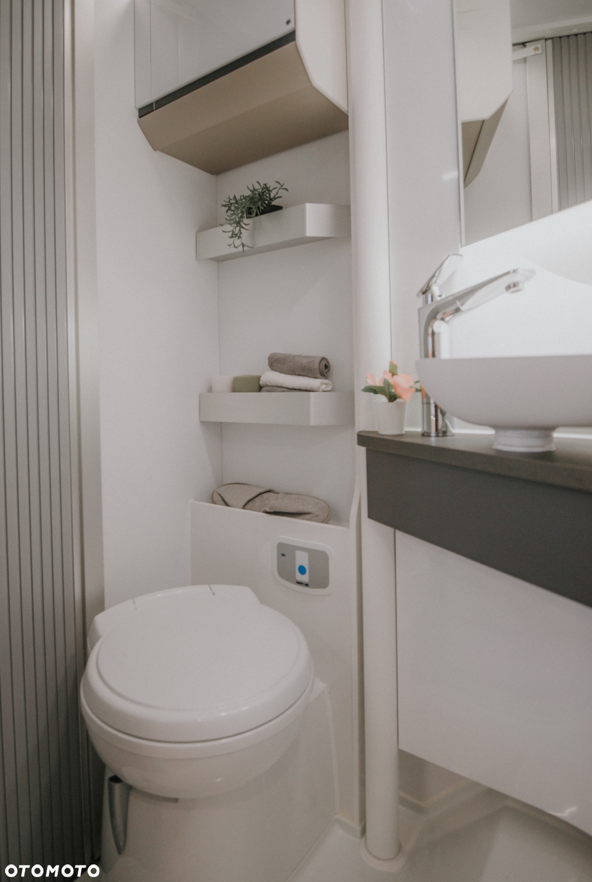 Adria Compact Supreme DL - 6