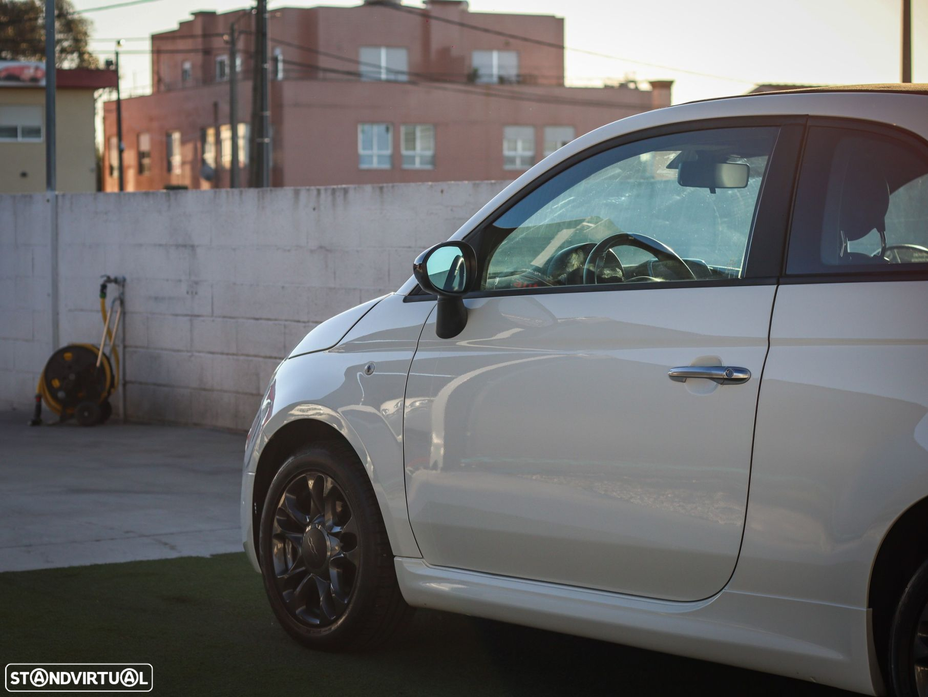 Fiat 500C 1.0 Hybrid Connect - 10