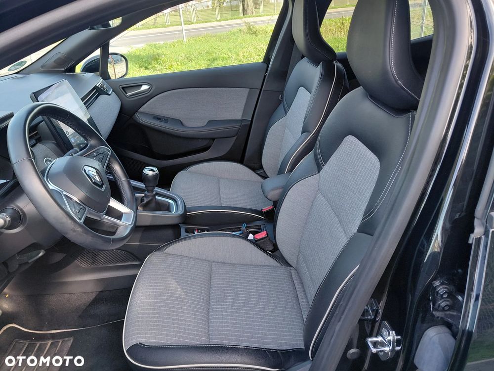 Renault Clio - 17