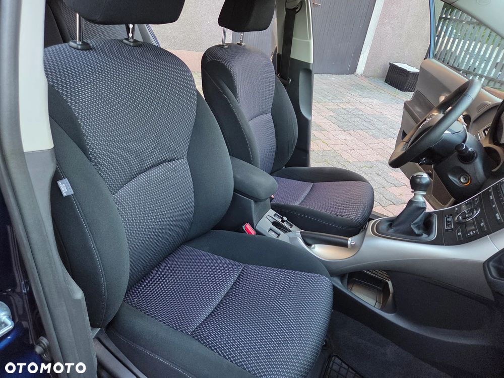Toyota Auris - 15