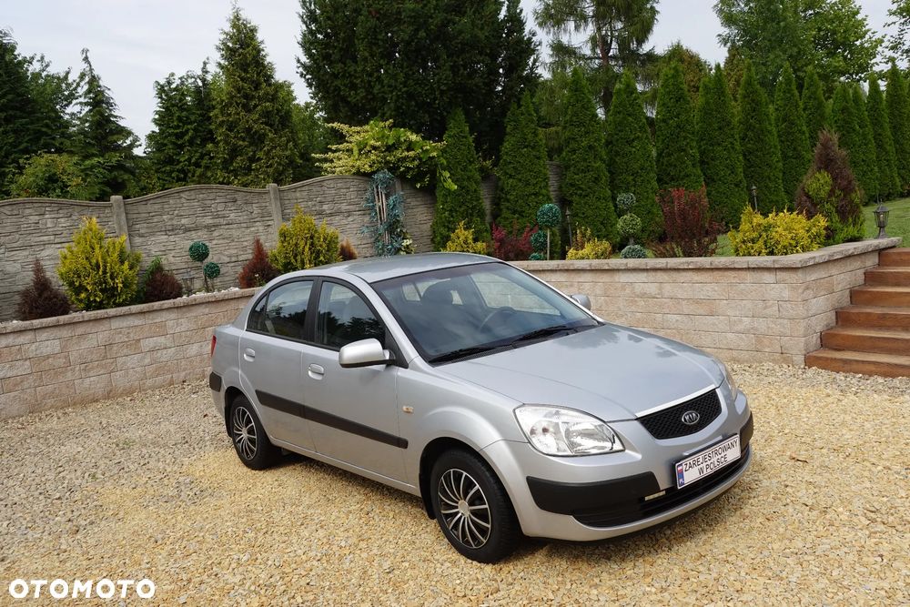 Kia Rio - 3