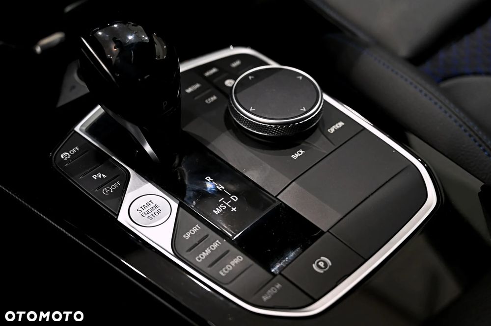 BMW Seria 2 218i M Sport - 9