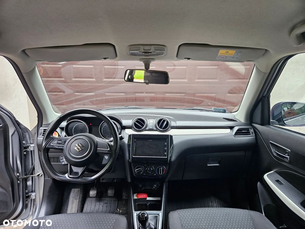 Suzuki Swift 1.2 Premium Plus - 11