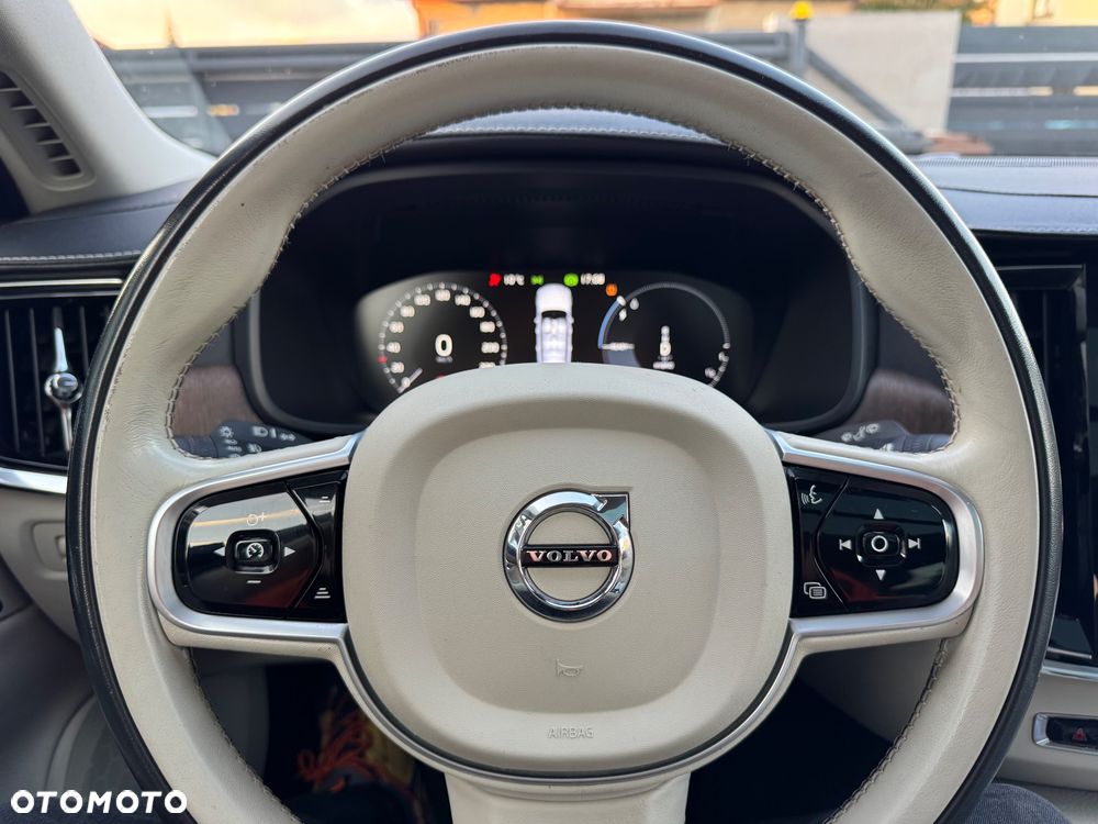 Volvo V90 T8 Twin Engine AWD Geartronic Inscription - 28