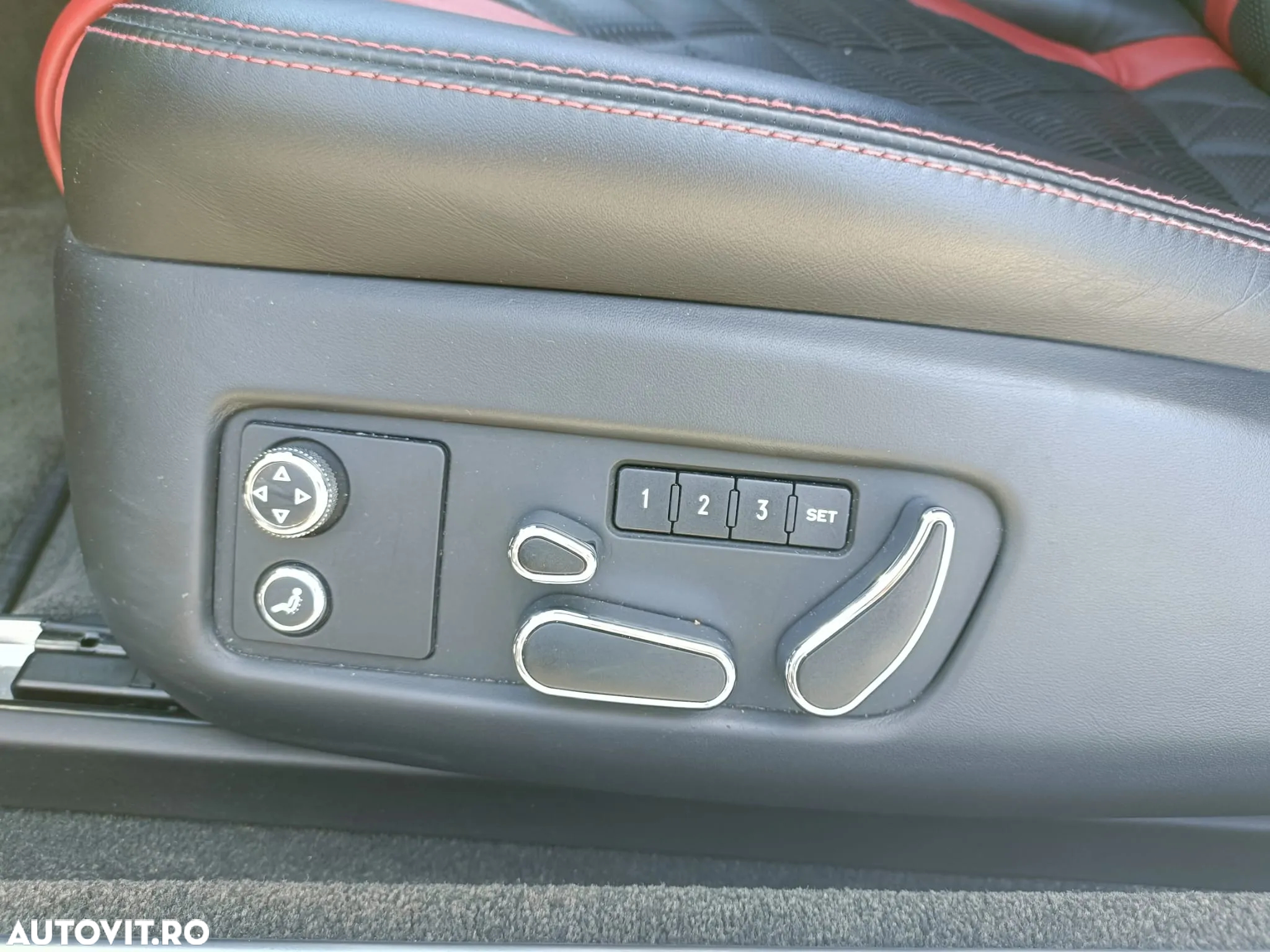 Bentley Continental GTC V8 - 18