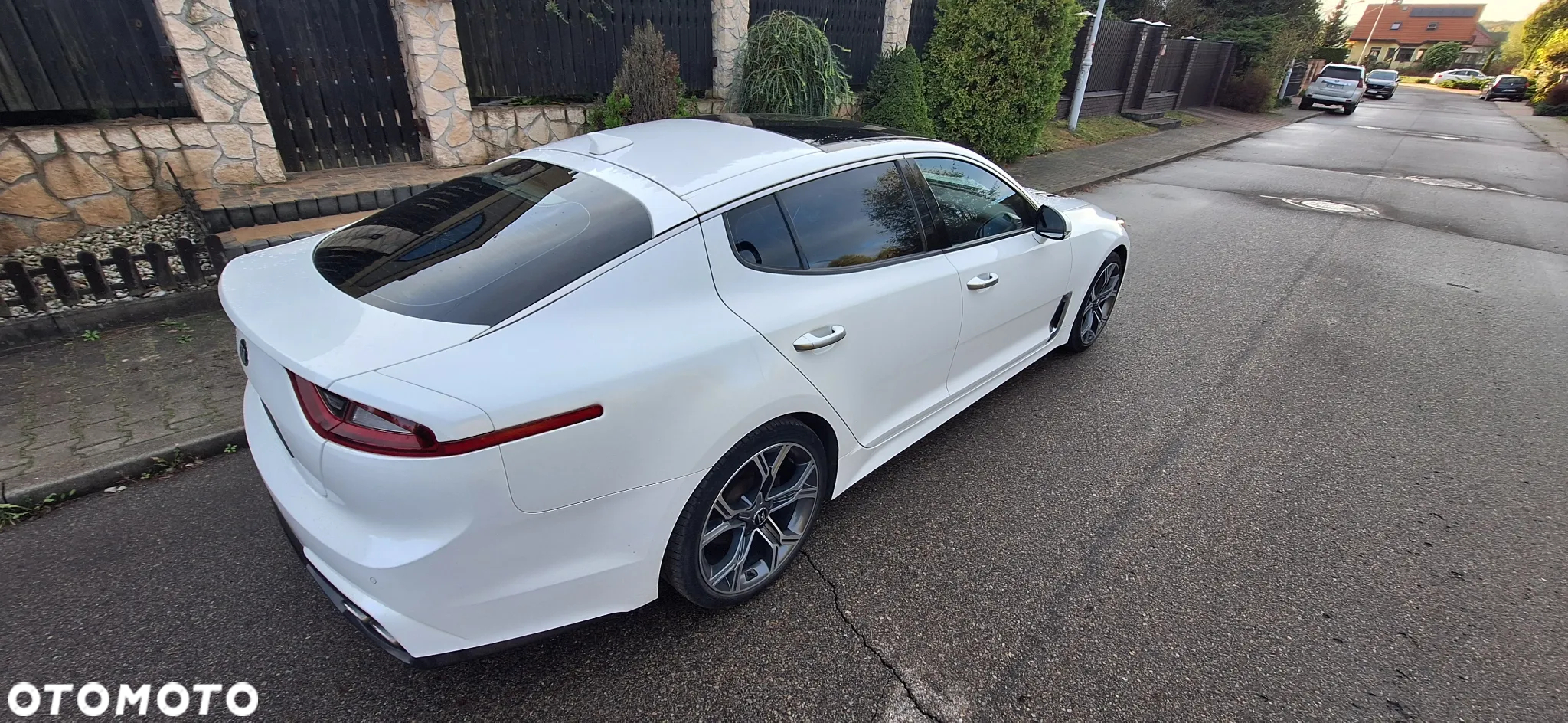 Kia Stinger - 14