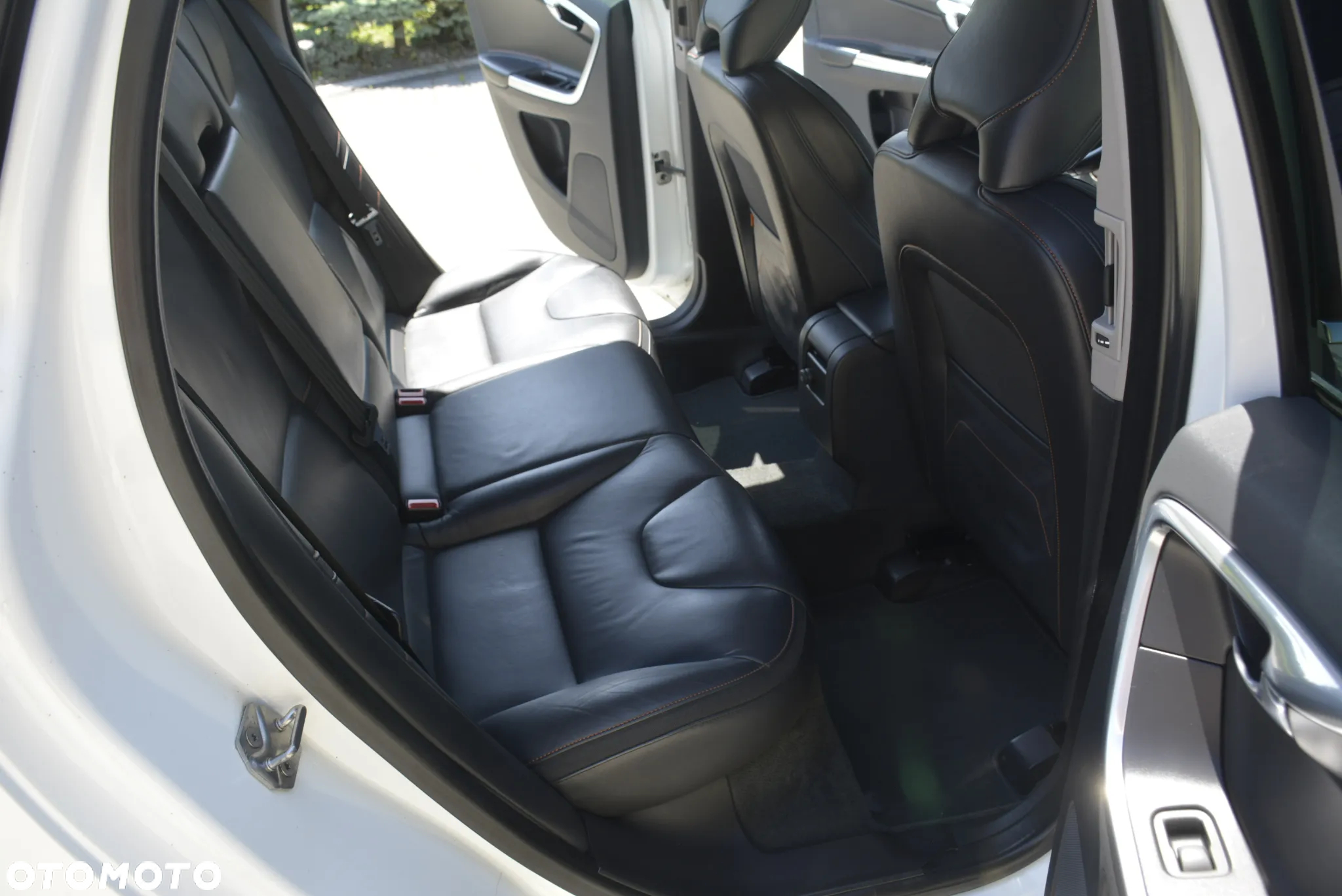 Volvo XC 60 D3 Drive-E Ocean Race - 18