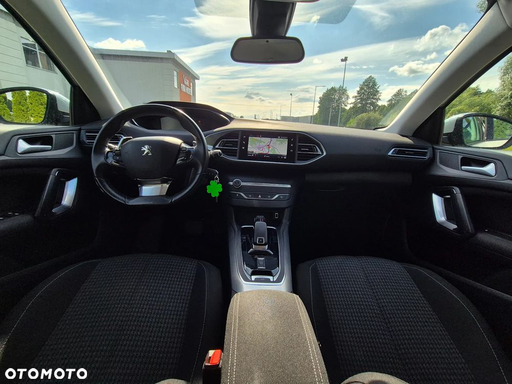 Peugeot 308 BlueHDi 130 EAT8 Allure Pack - 17