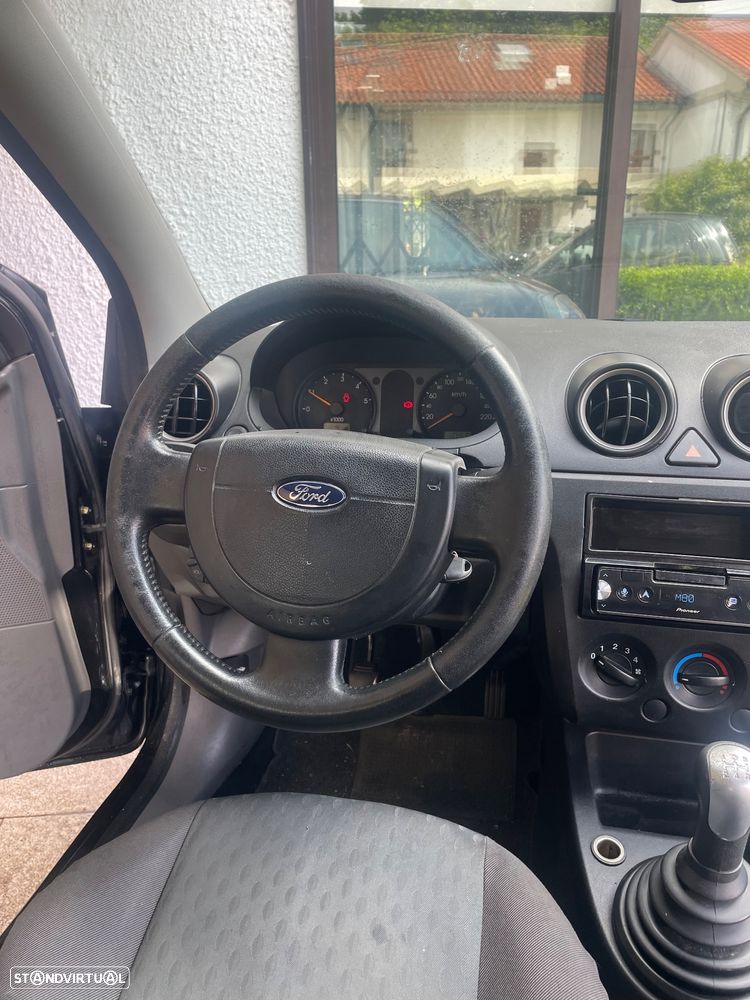 Ford Fiesta 1.4 TDCI Ambiente - 13