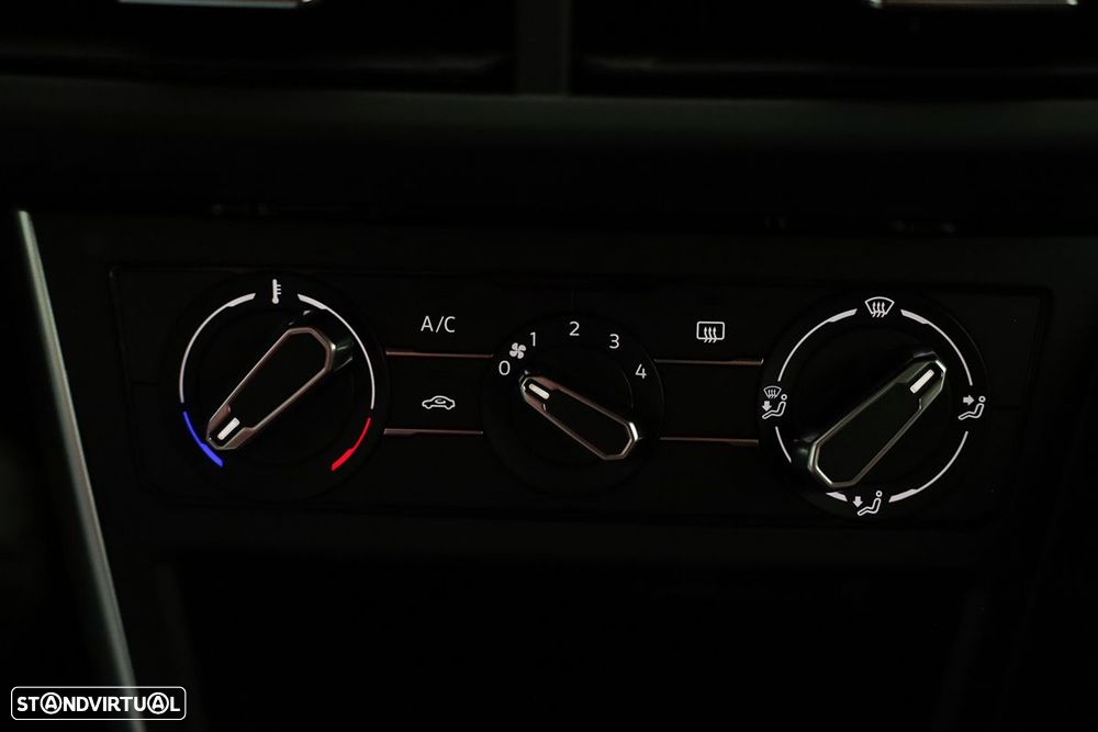 VW Taigo 1.0 TSI Urban DSG - 12