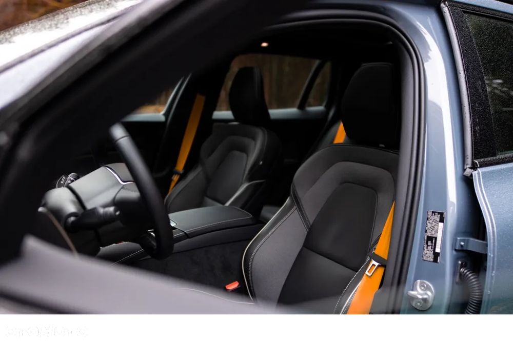 Volvo V60 T8 AWD Plug-In Hybrid Polestar Engineered - 12