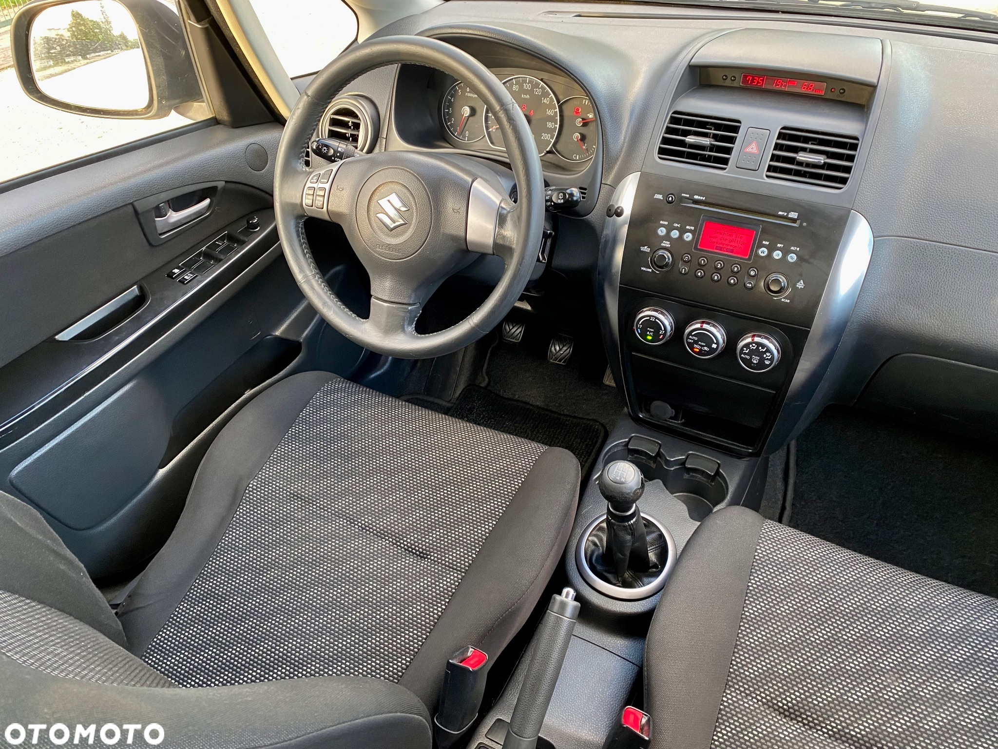 Suzuki SX4 1.6 GS / Premium - 15