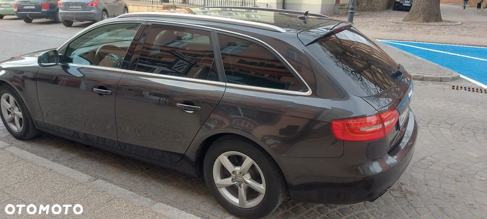 Audi A4 Avant - 10