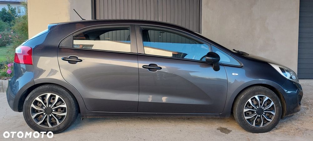 Kia Rio - 2
