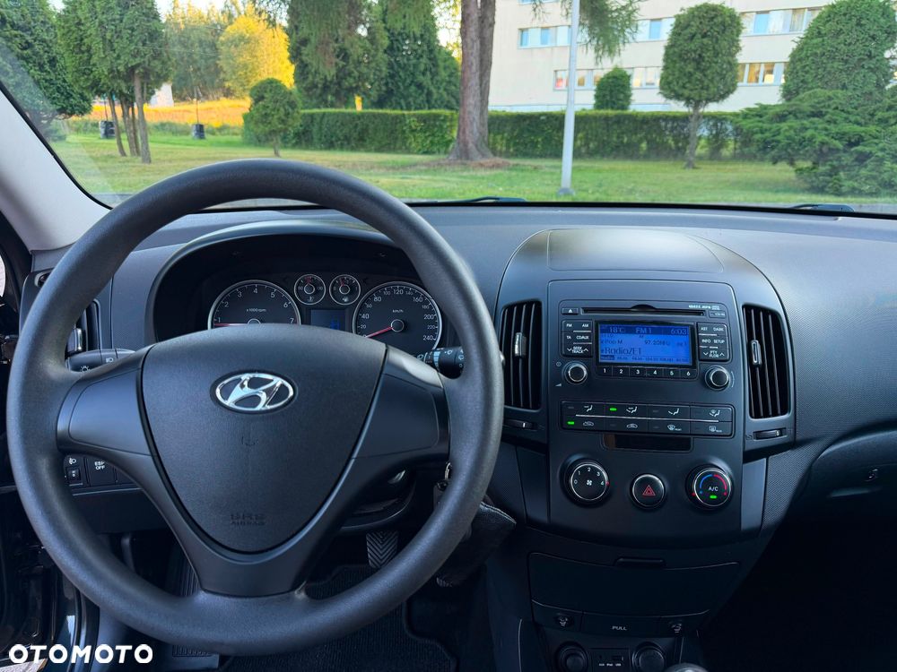 Hyundai i30 1.4 FIFA WM Edition - 24
