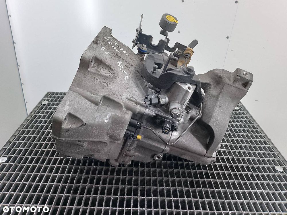 SKRZYNIA BIEGÓW MANUALNA FORD FOCUS III BV6R7002LJ 1.6 16V - 4