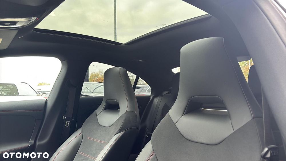 Mercedes-Benz CLA - 11