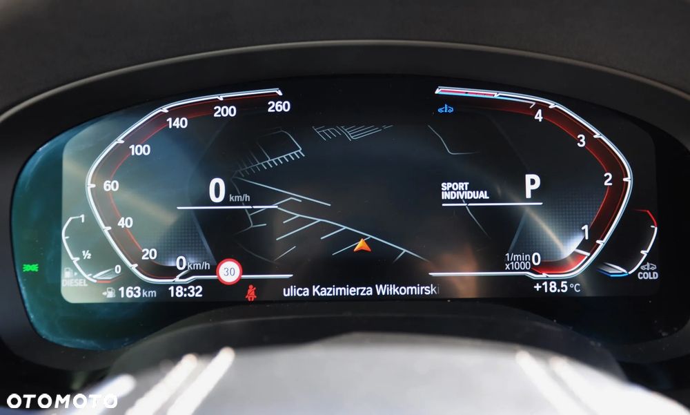 BMW Seria 5 520d mHEV - 36