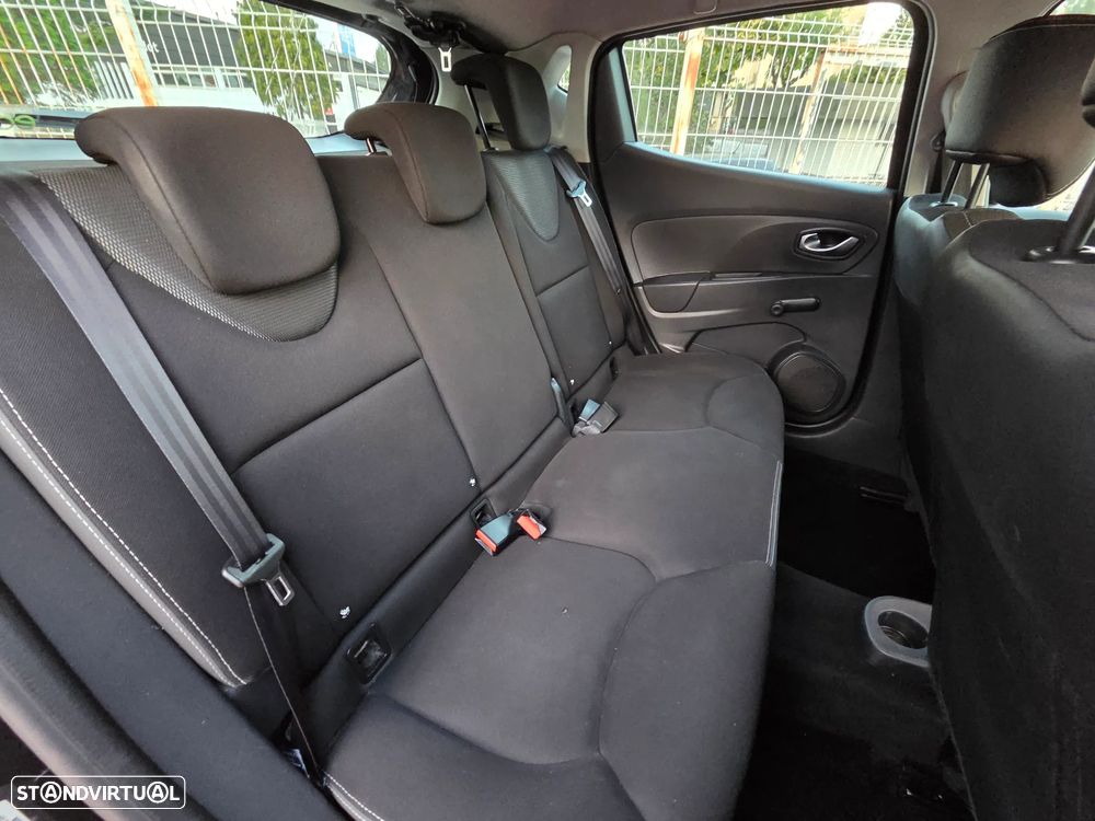 Renault Clio 1.5 dCi Dynamique S - 9